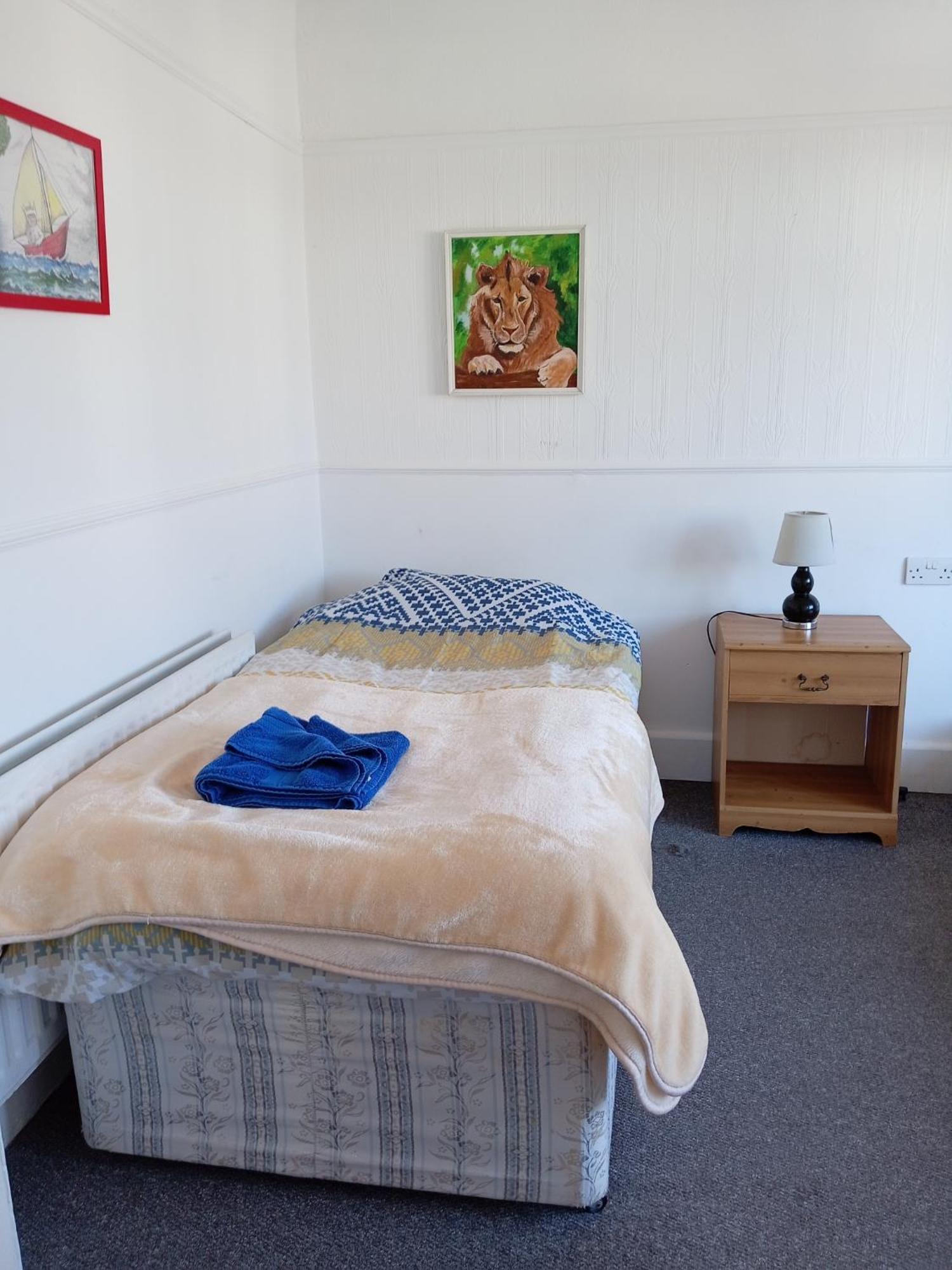 Amitie Guest House Борнмут Экстерьер фото
