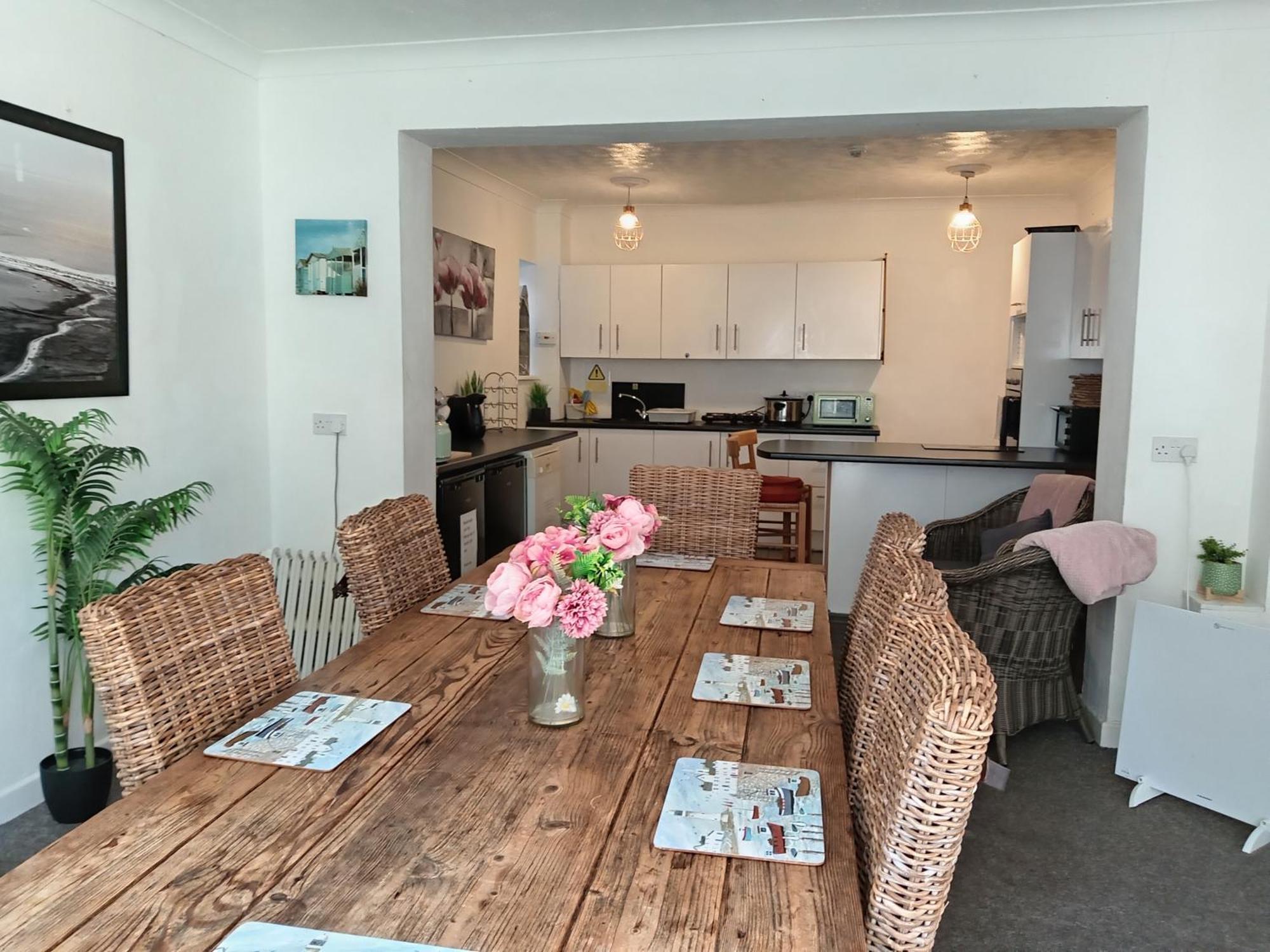 Amitie Guest House Борнмут Экстерьер фото