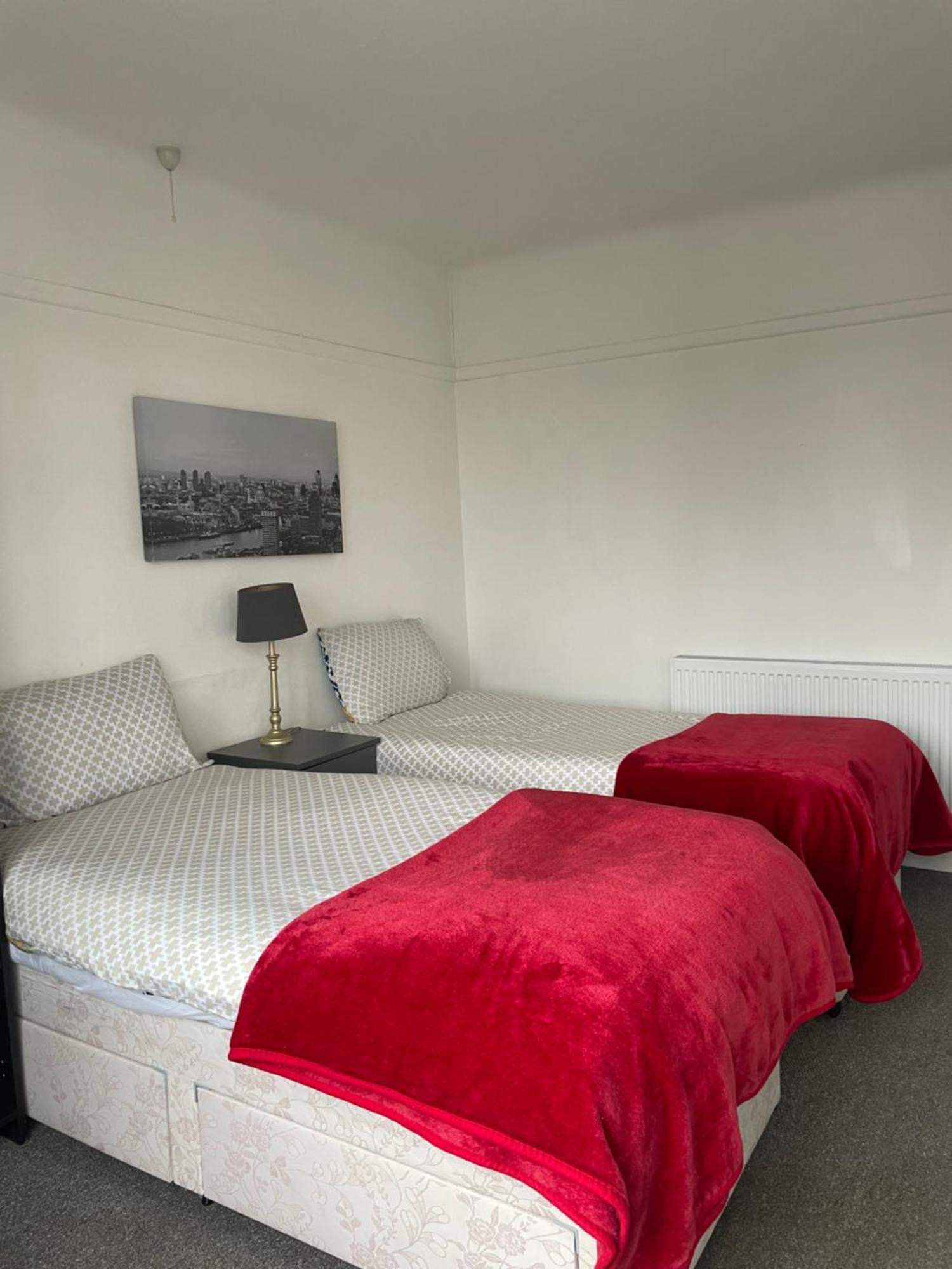 Amitie Guest House Борнмут Экстерьер фото